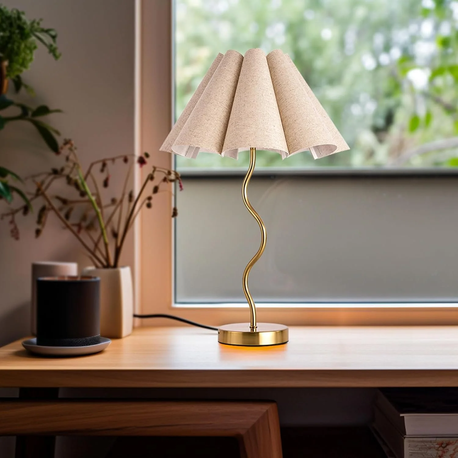 KUNJOULAM Small Table Lamp - Image 5